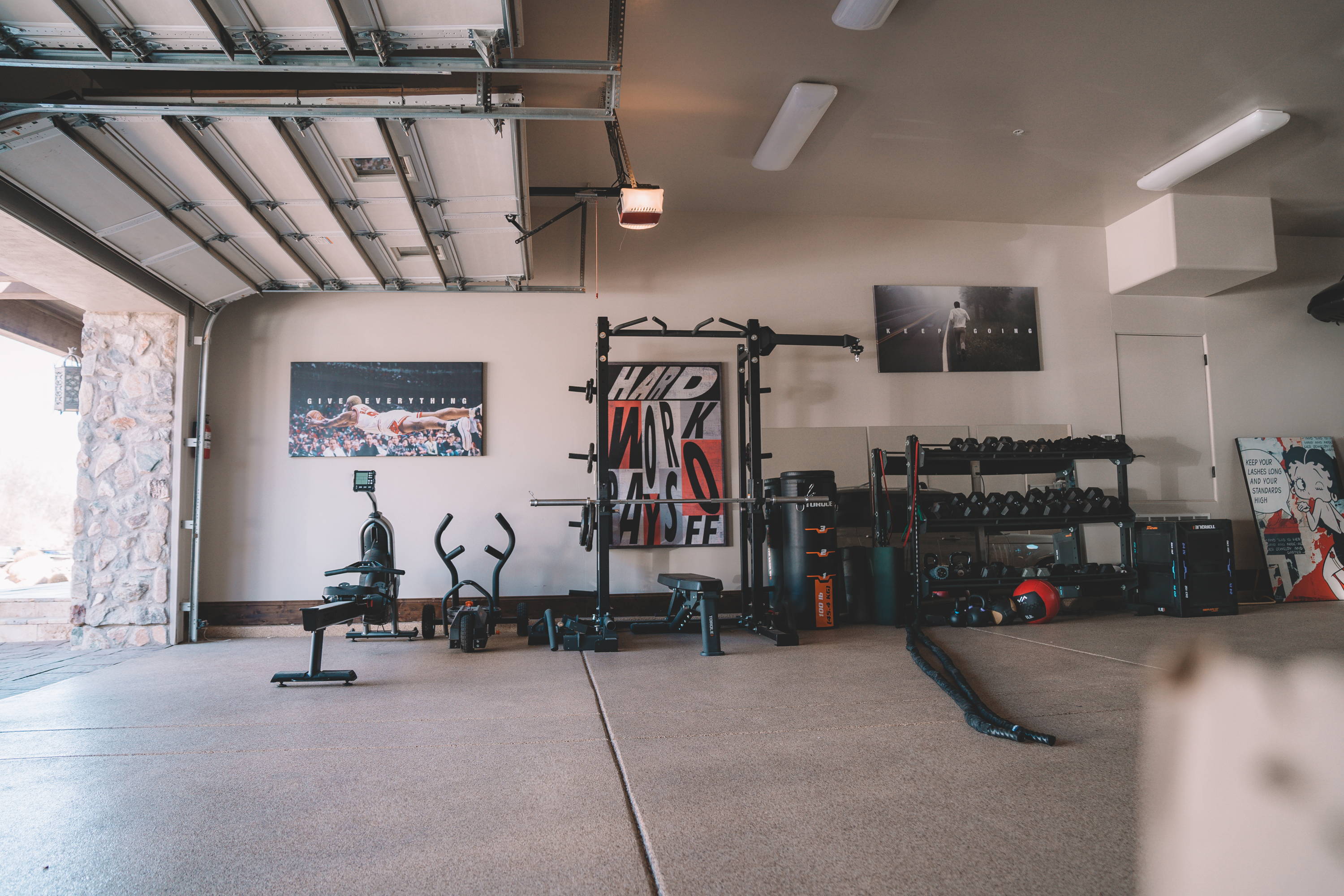 How to Build a Functional Home Gym In Your Garage