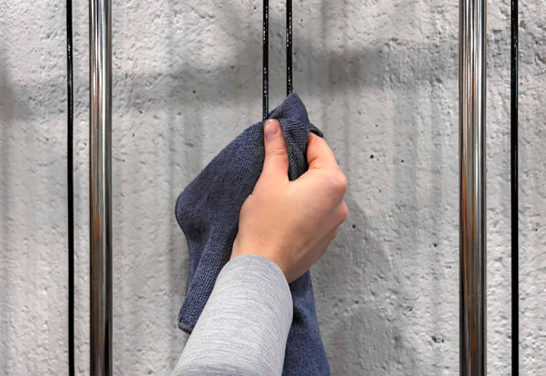Minute 3: Wipe cables and pulleys