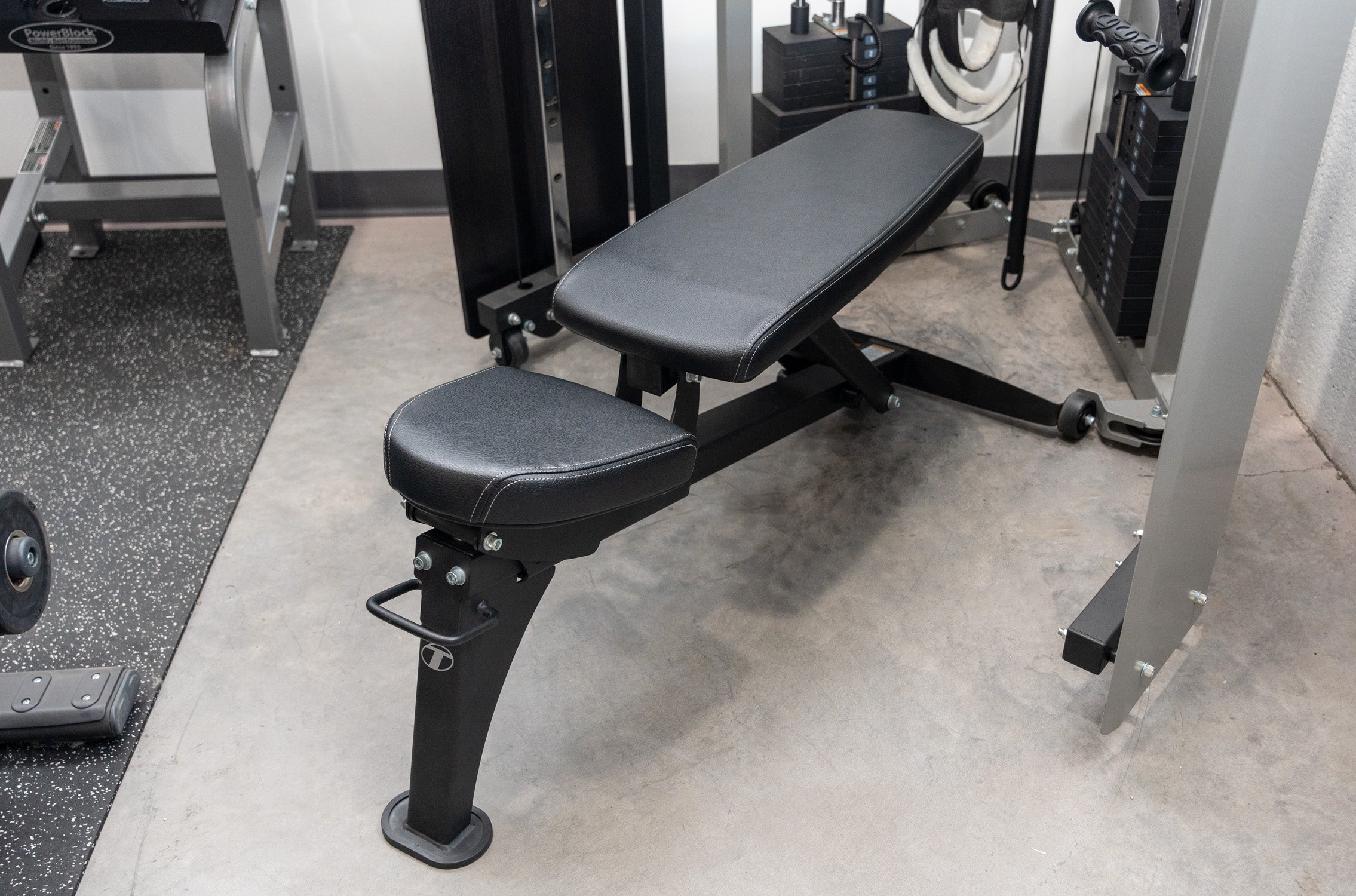 F9 Adjustable Bench – Torque Fitness